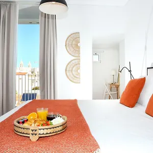  Apartment Xtraordinary Moments